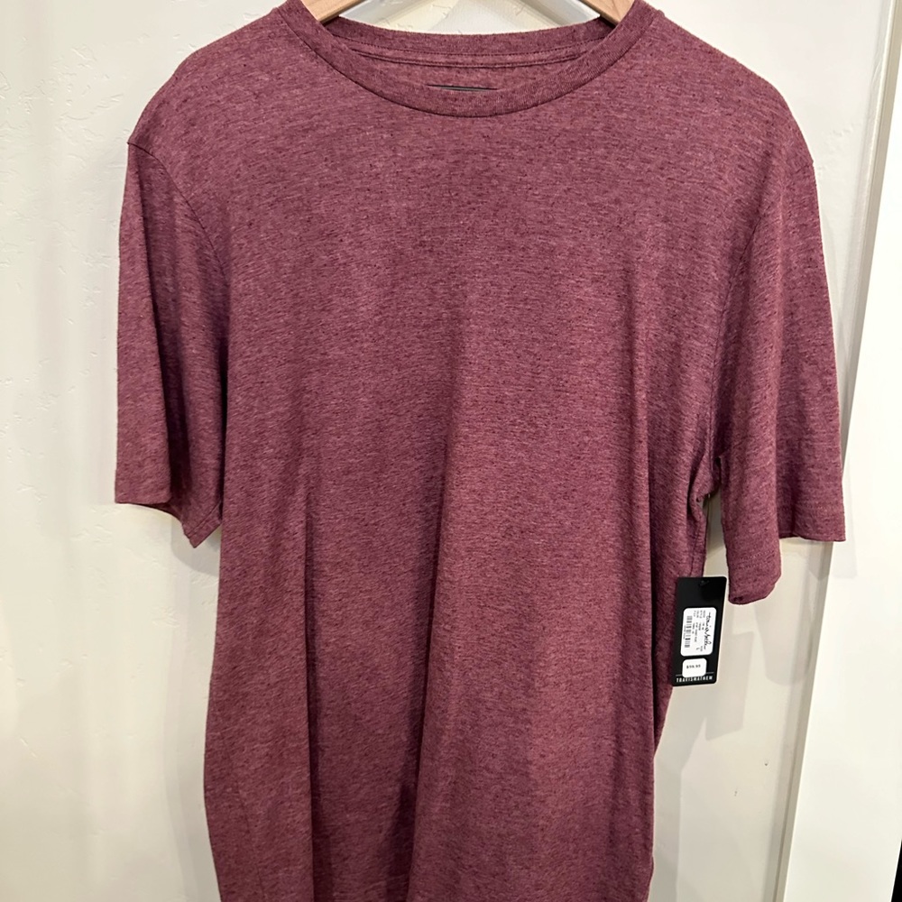 Men’s Travis Mathew short sleeve tshirt